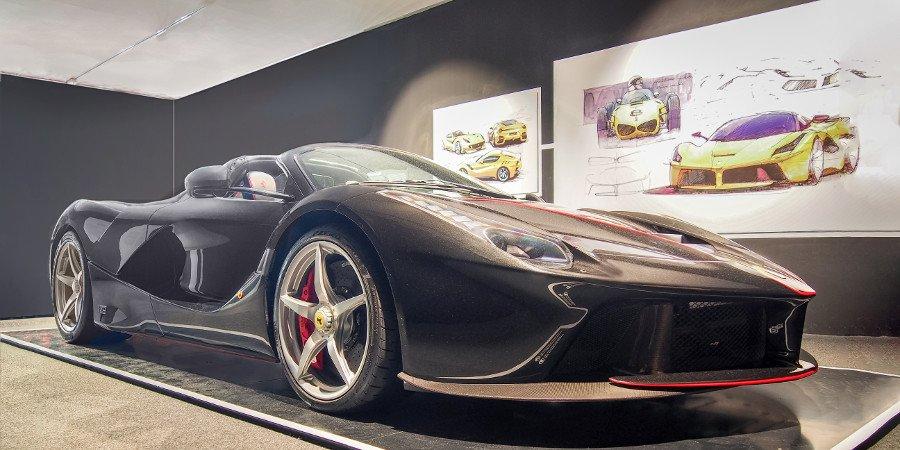 Uno dei bolidi dell’Enzo Ferrari Museum di Modena